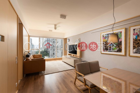 Rare 2 bedroom with parking | For Sale, Valverde 蔚皇居 | Central District (OKAY-S19724)_0