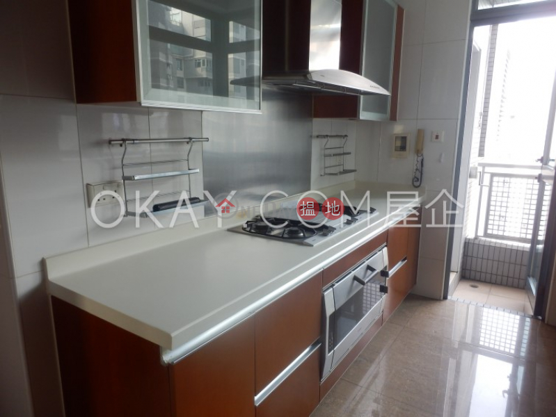 HK$ 80,000/ month | Phase 4 Bel-Air On The Peak Residence Bel-Air, Southern District Beautiful 3 bed on high floor with sea views & balcony | Rental