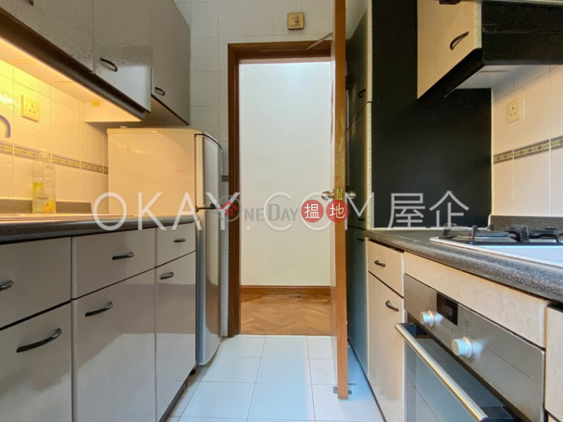 Rare 2 bedroom in Mid-levels Central | Rental | Hillsborough Court 曉峰閣 Rental Listings