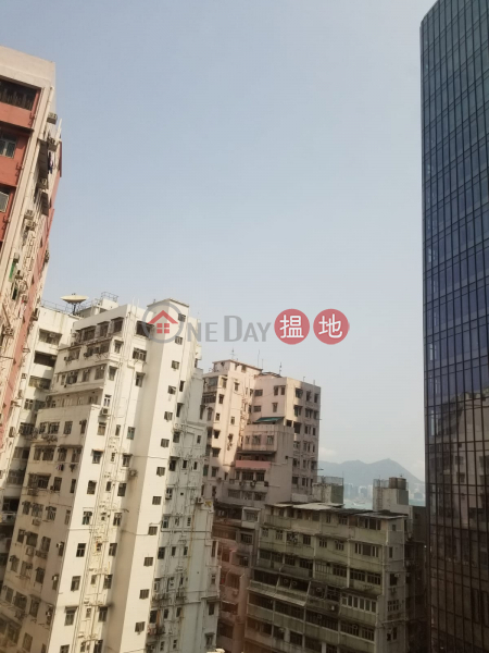 HK$ 52,800/ month Way On Commercial Building, Wan Chai District TEL: 98755238
