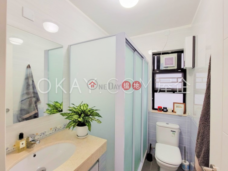 HK$ 32,000/ month, Mok Tse Che Village | Sai Kung | Unique house on high floor with rooftop & balcony | Rental