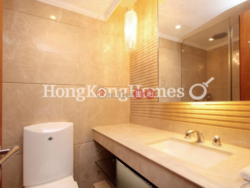 HK$ 24M | No 31 Robinson Road, Western District | 3 Bedroom Family Unit at No 31 Robinson Road | For Sale