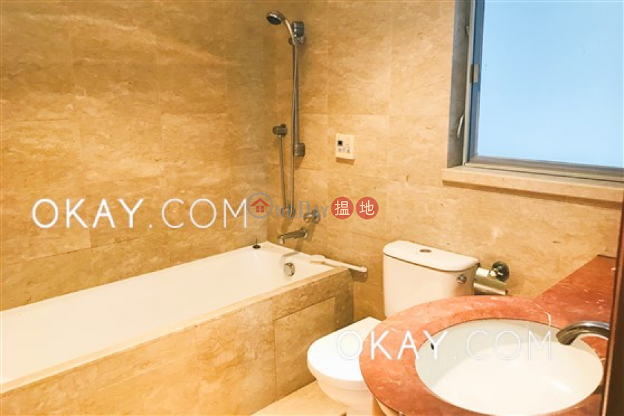 HK$ 45,000/ month The Waterfront Phase 1 Tower 1, Yau Tsim Mong | Unique 3 bedroom in Kowloon Station | Rental