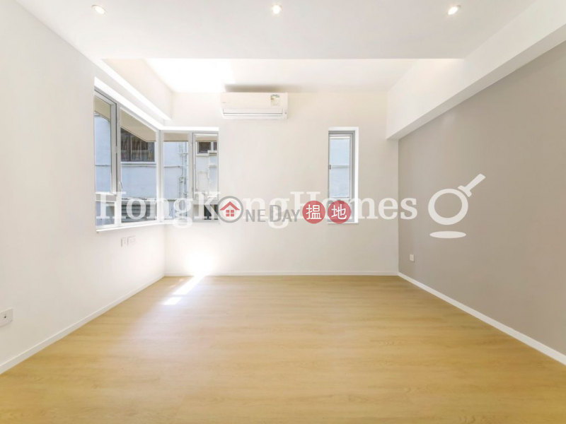 Property Search Hong Kong | OneDay | Residential | Rental Listings | 3 Bedroom Family Unit for Rent at 13-14 Briar Avenue