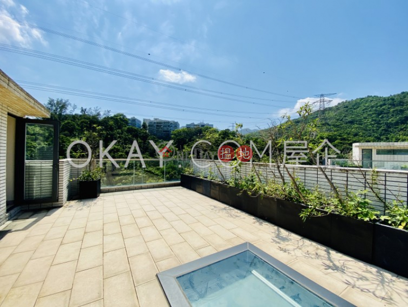 Luxurious house with rooftop & parking | For Sale | The Woods 尚林 Sales Listings