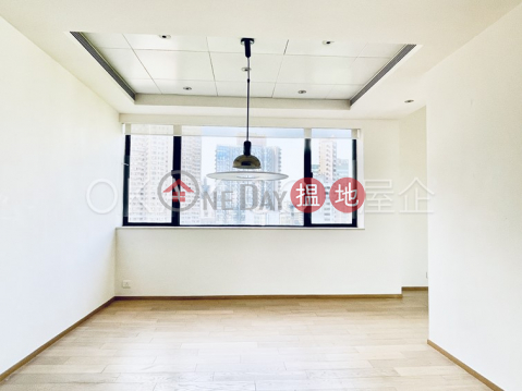 Stylish 2 bedroom with parking | Rental, The Albany 雅賓利大廈 | Central District (OKAY-R17466)_0