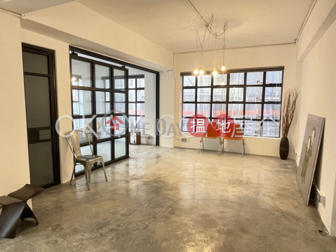 Rare 2 bedroom on high floor | Rental, Ping On Mansion 平安大廈 | Western District (OKAY-R51484)_0