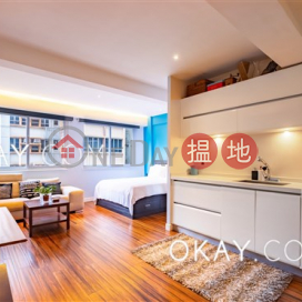 Lovely in Sheung Wan | Rental, Po Hing Mansion 寶慶大廈 | Central District (OKAY-R76027)_0
