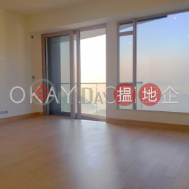 Unique 3 bedroom on high floor with sea views & balcony | For Sale