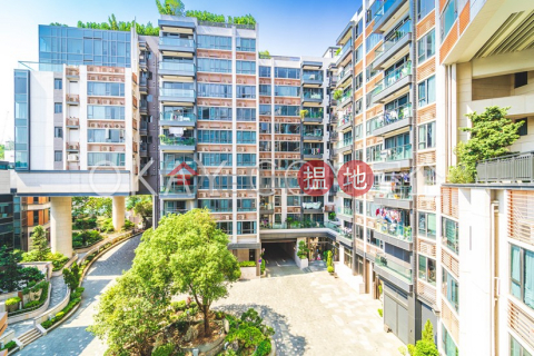 Luxurious 2 bedroom in Kowloon Tong | For Sale | Parc Inverness Block 5 賢文禮士5座 _0