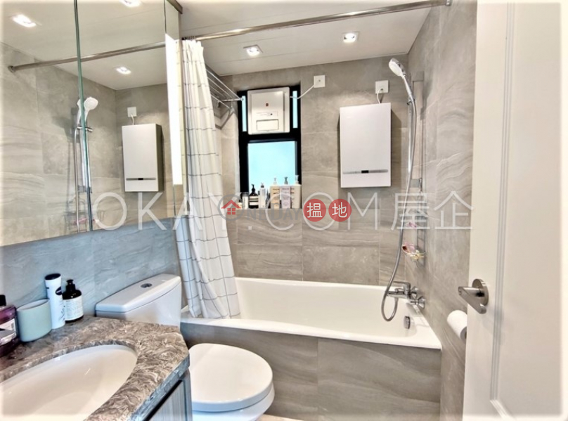 HK$ 47,500/ month, Primrose Court Western District, Unique 3 bedroom on high floor with harbour views | Rental