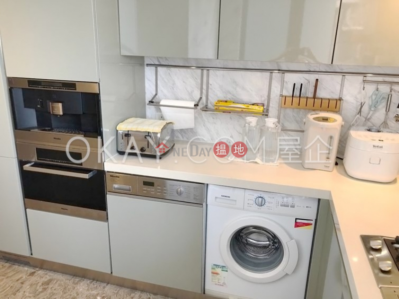 Lovely 3 bedroom on high floor with balcony & parking | Rental | Dunbar Place Dunbar Place Rental Listings