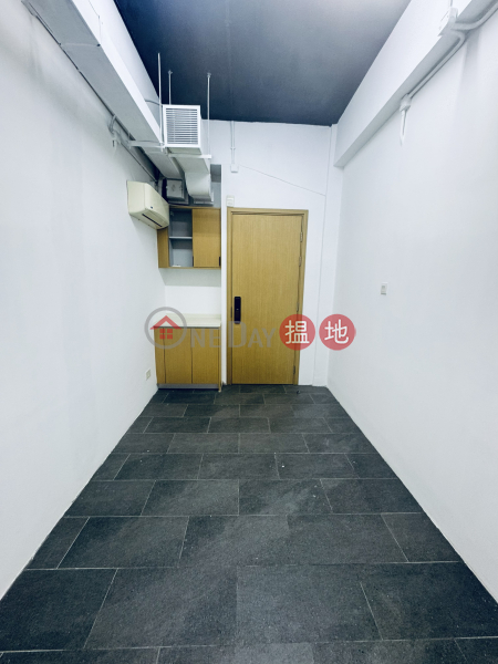 Property Search Hong Kong | OneDay | Industrial Rental Listings Kwai Hing Loft Too 24-Hour Workspace (Can be used as office, warehouse) Rent starts from $1900