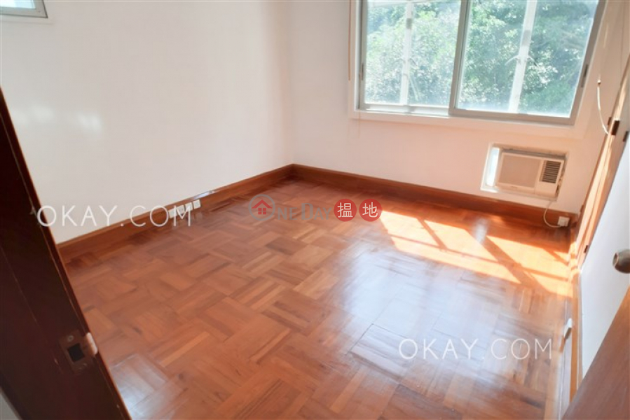 HK$ 63,000/ month Robinson Garden Apartments, Western District | Stylish 3 bedroom with balcony & parking | Rental
