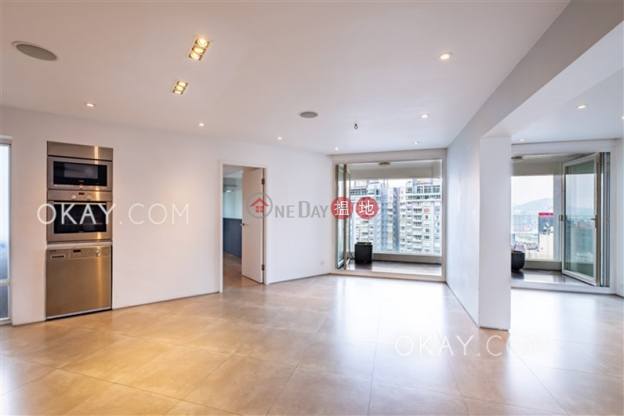 Efficient 3 bed on high floor with balcony & parking | For Sale | Albron Court 豐樂閣 Sales Listings