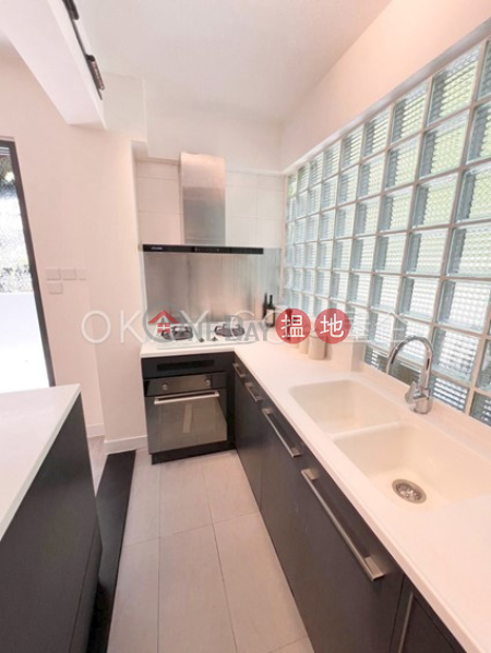HK$ 43,800/ month Village Court, Wan Chai District Stylish 2 bedroom with terrace | Rental
