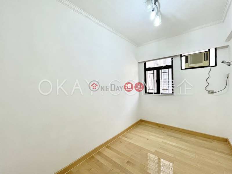 Unique 3 bedroom with balcony & parking | For Sale | Hawthorn Garden 荷塘苑 Sales Listings