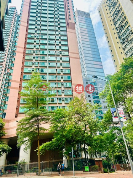 HK$ 29,000/ month Queen\'s Terrace Western District, Cozy 2 bedroom on high floor with rooftop | Rental