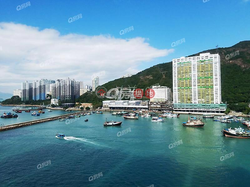 Property Search Hong Kong | OneDay | Residential, Rental Listings South Horizons Phase 1, Hoi Ngar Court Block 3 | 3 bedroom High Floor Flat for Rent
