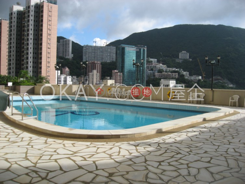 Nicely kept 3 bedroom with terrace & parking | For Sale | Villa Rocha 樂翠台 Sales Listings