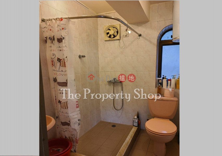 HK$ 5.3M 204 Clear Water Bay Road, Sai Kung, 2/F + Roof - Very Competitively Priced