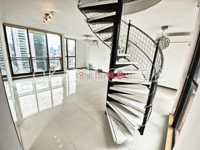 Stylish 3 bedroom on high floor with rooftop & balcony | For Sale | Village Garden 慧莉苑 Sales Listings