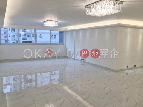 Efficient 3 bedroom with parking | For Sale | Wing On Court 永安台 _0