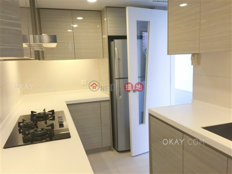 HK$ 47M, Parkview Club & Suites Hong Kong Parkview Southern District | Exquisite 3 bedroom with parking | For Sale