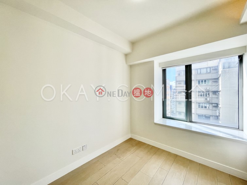 HK$ 30,000/ month Po Wah Court, Wan Chai District, Charming 2 bedroom on high floor with balcony | Rental