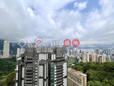 Beautiful 3 bedroom with balcony & parking | Rental | Aurora - Quarters 銀霞閣 _0