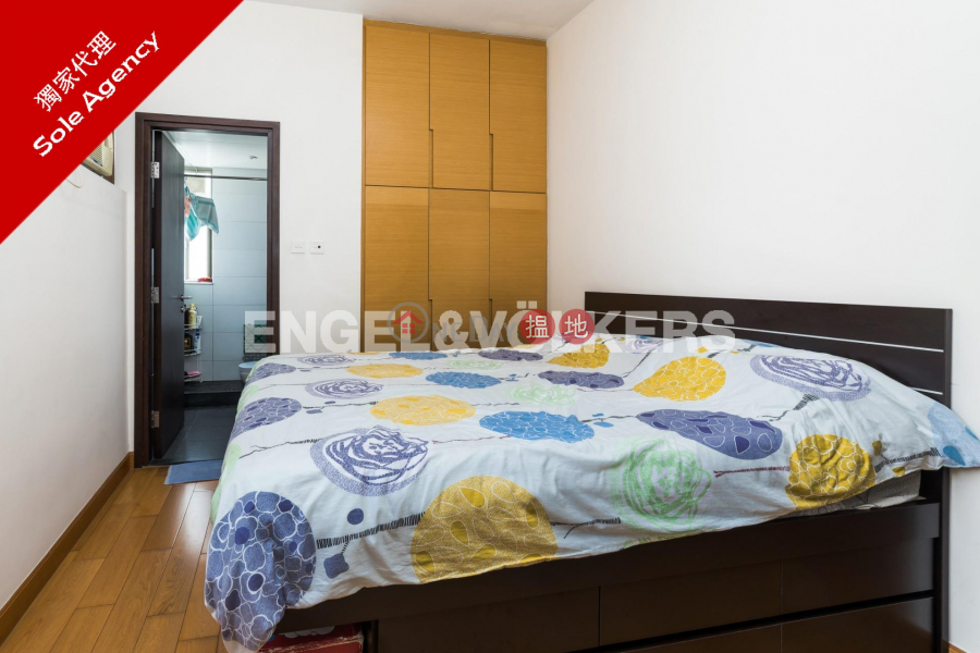 HK$ 11M | Jadewater Southern District, 3 Bedroom Family Flat for Sale in Aberdeen