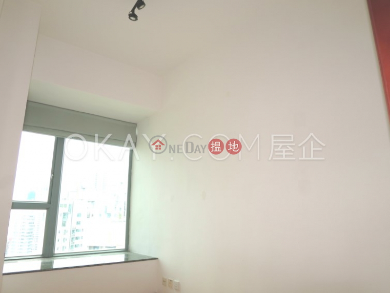 Lovely 3 bedroom on high floor with balcony | Rental | 2 Park Road 柏道2號 Rental Listings