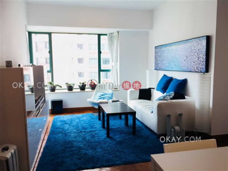 Stylish 2 bedroom on high floor with parking | Rental | Hillsborough Court 曉峰閣 Rental Listings