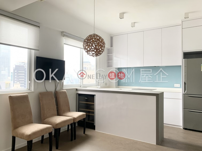 Charming penthouse with rooftop | For Sale | Sunrise House 新陞大樓 Sales Listings