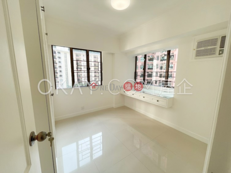 HK$ 32,000/ month, Excelsior Court, Western District, Nicely kept 3 bedroom in Mid-levels West | Rental