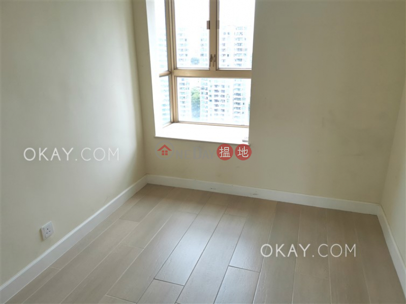 HK$ 32,000/ month Hong Kong Gold Coast Block 21 | Tuen Mun, Stylish 3 bedroom on high floor with balcony | Rental