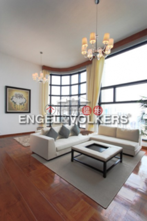 3 Bedroom Family Flat for Rent in Central Mid Levels | Queen's Garden 裕景花園 _0