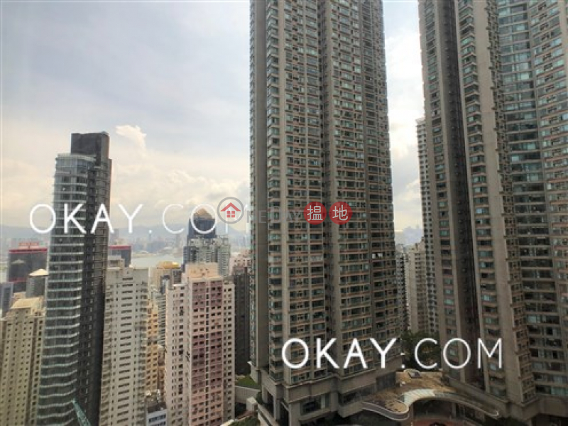 Property Search Hong Kong | OneDay | Residential | Rental Listings | Gorgeous 3 bedroom in Mid-levels West | Rental