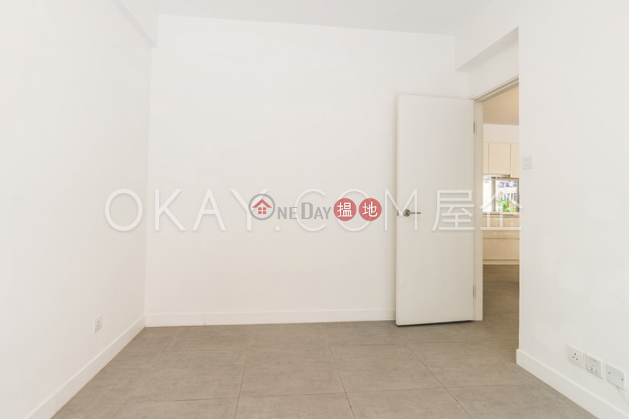 HK$ 26M | Grand Court Wan Chai District, Nicely kept 3 bedroom with terrace & parking | For Sale