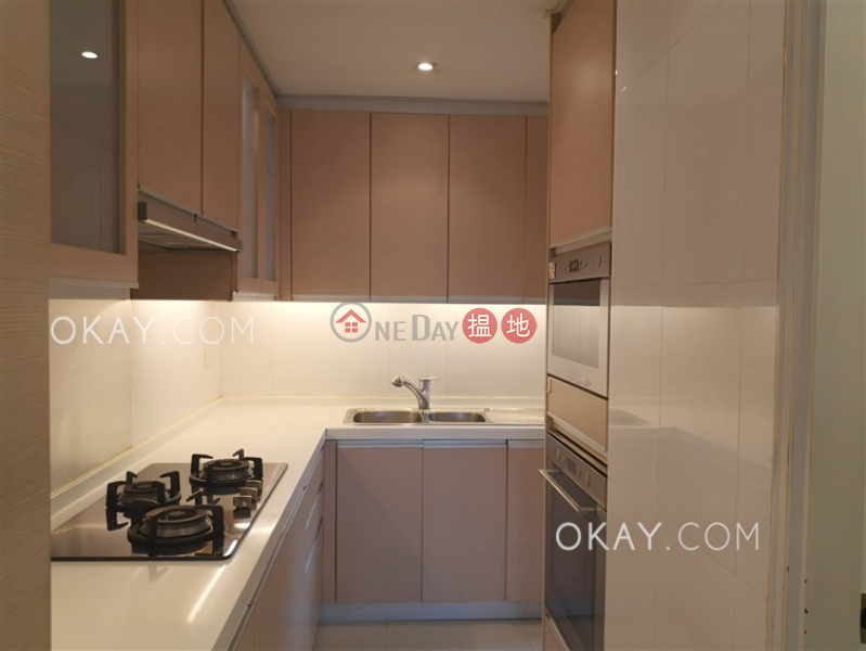 HK$ 57,000/ month, Hillsborough Court, Central District, Charming 3 bedroom with parking | Rental