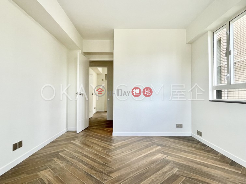 HK$ 31M | Skyline Mansion Block 2 | Western District | Efficient 3 bed on high floor with balcony & parking | For Sale