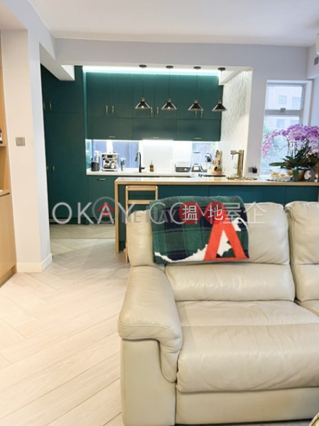 HK$ 45,000/ 月西摩道13號西區|2房2廁,極高層,可養寵物西摩道13號出租單位