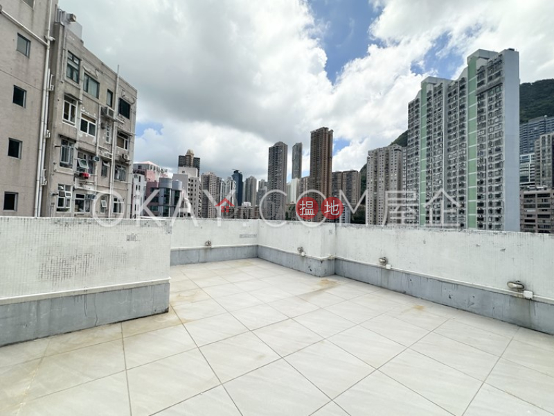 Lovely 1 bedroom on high floor with rooftop & balcony | Rental | Hoi Ming Court 海明苑 Rental Listings