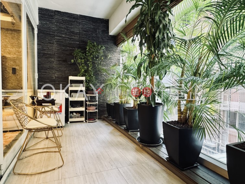 HK$ 23.8M, 40 Conduit Road Western District, Efficient 3 bedroom with balcony & parking | For Sale
