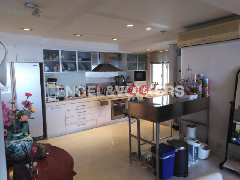 3 Bedroom Family Flat for Sale in Mid Levels West | Realty Gardens 聯邦花園 Sales Listings