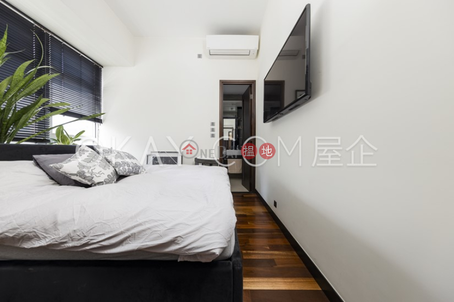 Lovely 2 bedroom on high floor with balcony | For Sale | 60 Johnston Road | Wan Chai District | Hong Kong | Sales | HK$ 12M