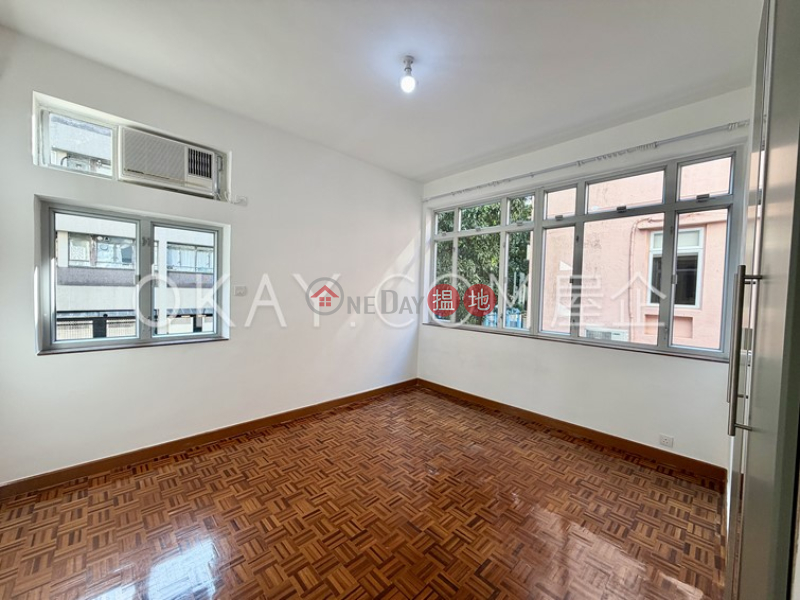 Popular 3 bedroom with balcony & parking | Rental | 6 - 12 Crown Terrace 冠冕臺 6-12 號 Rental Listings