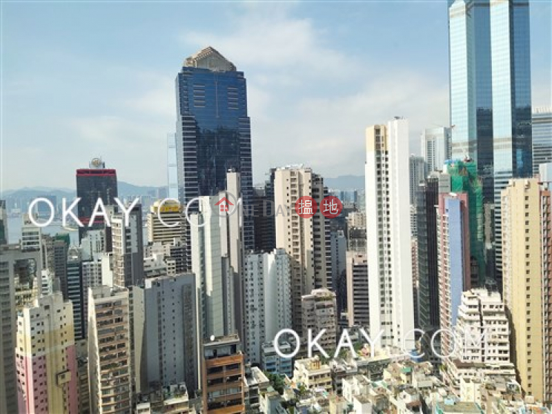 Tasteful 3 bedroom on high floor with balcony | For Sale | Centre Point 尚賢居 Sales Listings