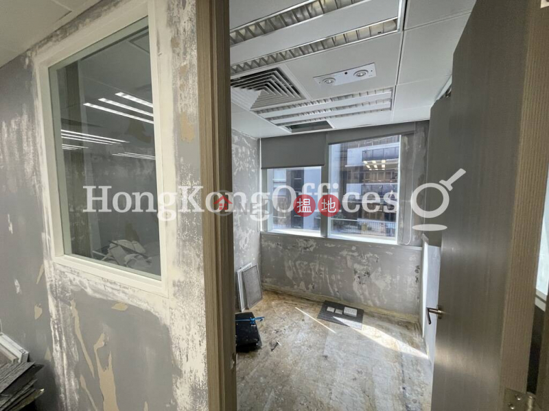 1 Lyndhurst Tower Middle Office / Commercial Property, Rental Listings | HK$ 66,780/ month