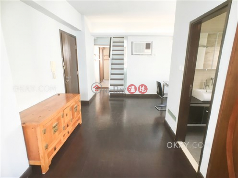 Property Search Hong Kong | OneDay | Residential, Sales Listings | Nicely kept 2 bedroom on high floor with rooftop | For Sale